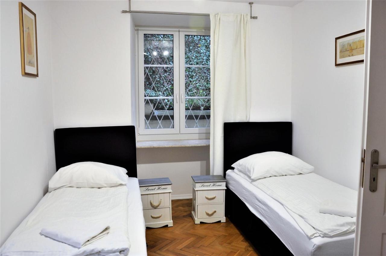 Prudentia Apartments Brzozowa Варшава Екстериор снимка