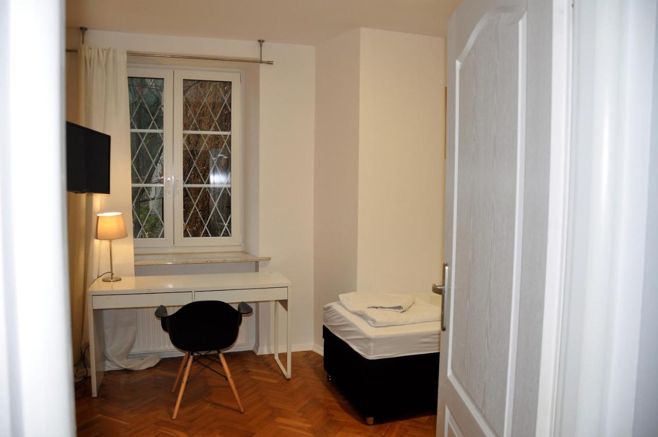 Prudentia Apartments Brzozowa Варшава Екстериор снимка